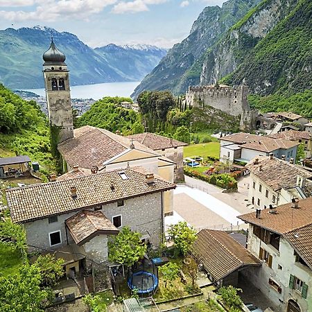 Appartamento Ania Vista Castello Tenno Buitenkant foto