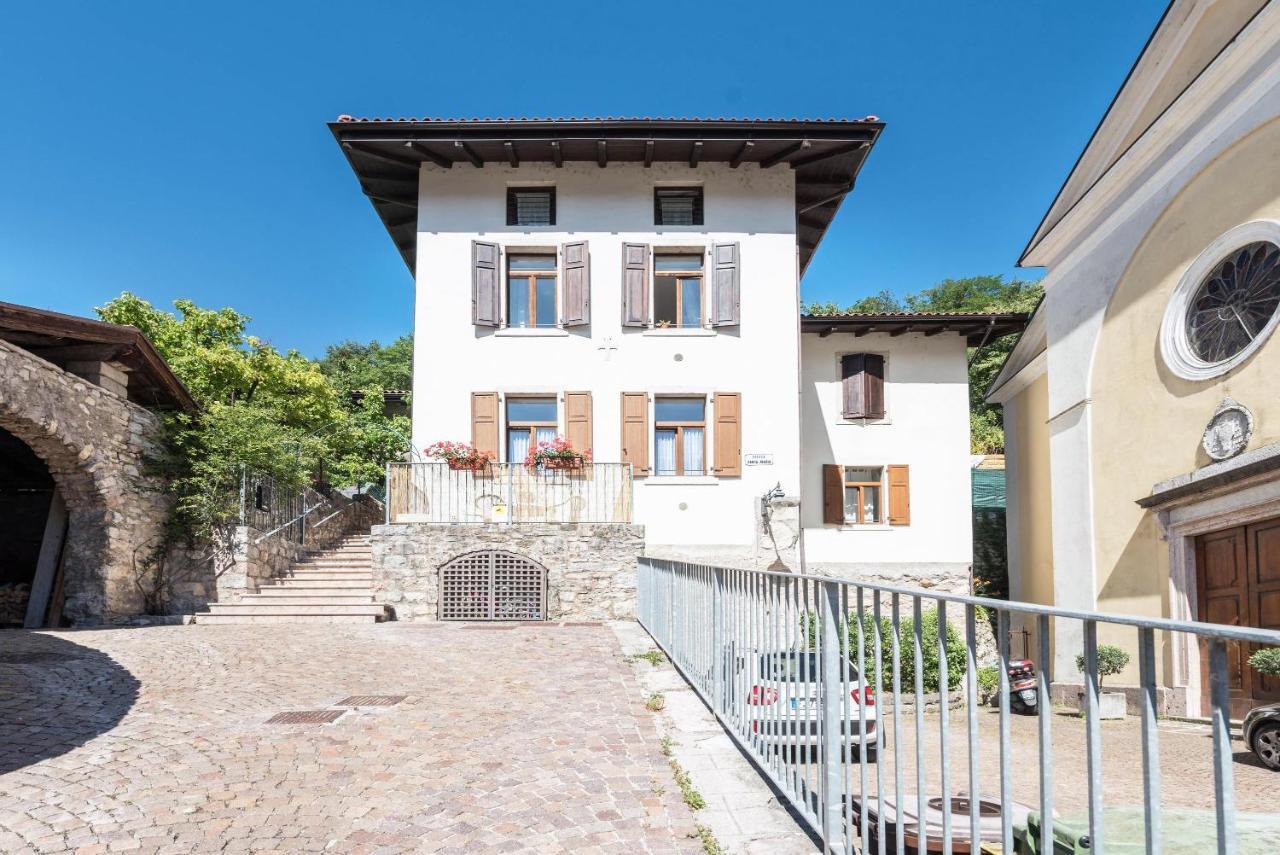 Appartamento Ania Vista Castello Tenno Buitenkant foto